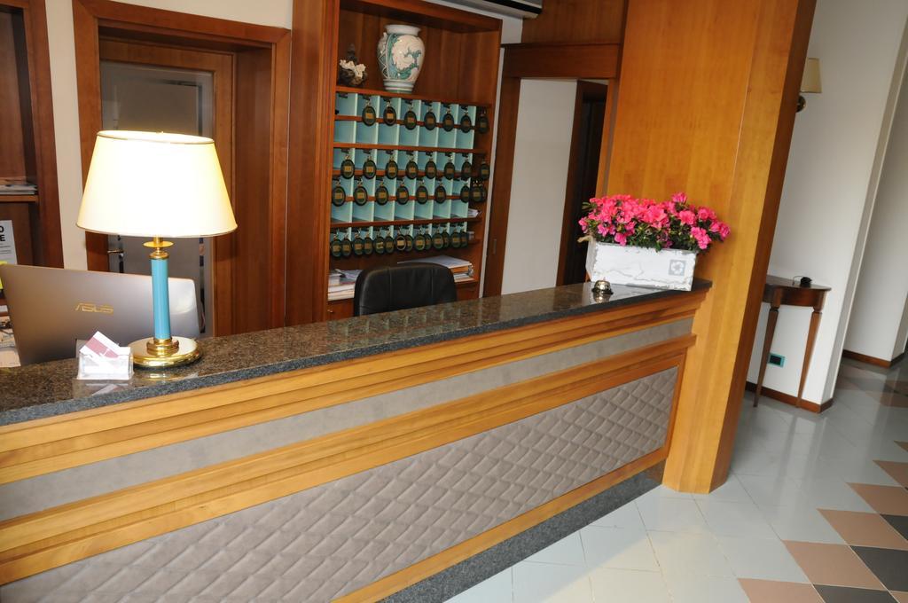 Hotel Rombino Fonteblanda Buitenkant foto