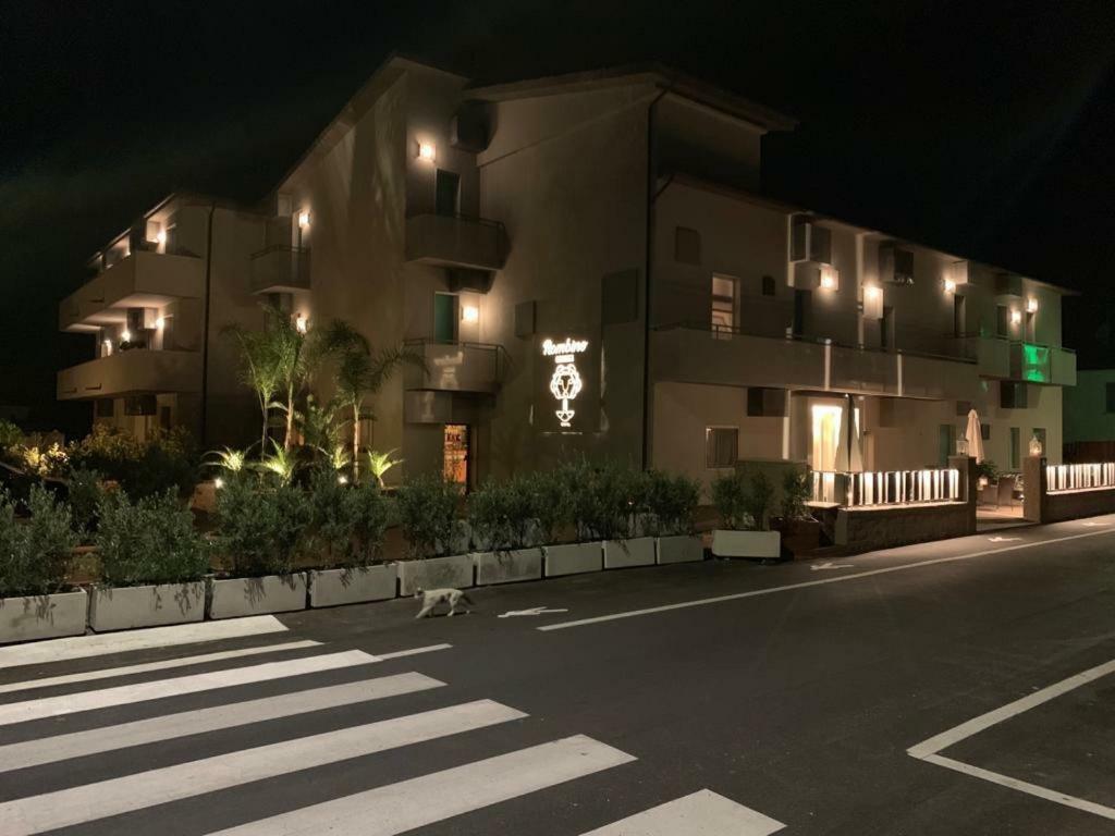 Hotel Rombino Fonteblanda Buitenkant foto