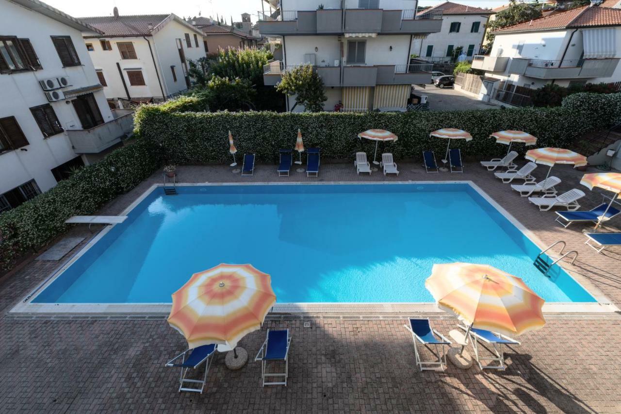 Hotel Rombino Fonteblanda Buitenkant foto